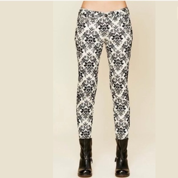 FREE PEOPLE Floral Skinny Jeans Black Brocade Ivory Black Flocked Denim damask - Picture 3 of 8